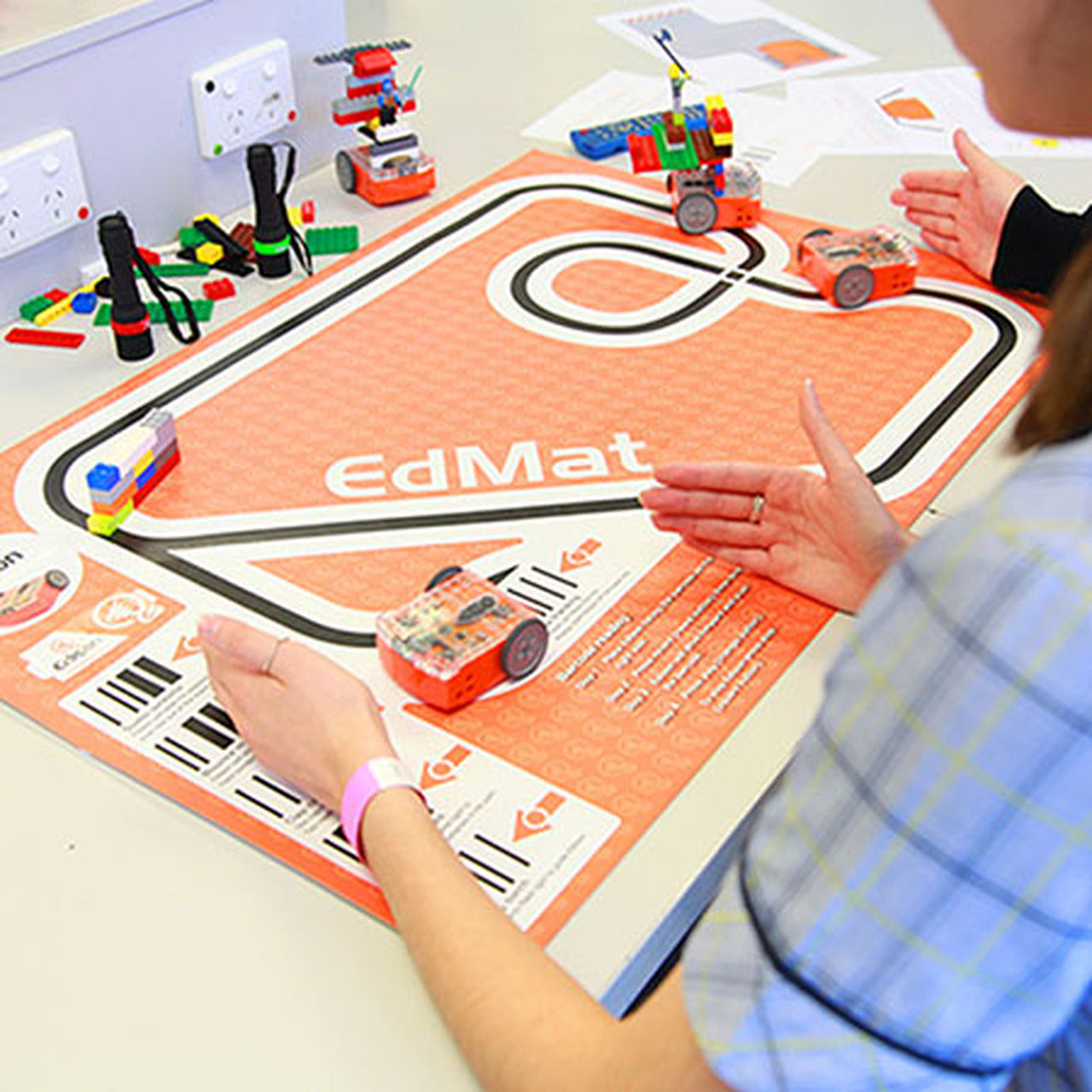Edison Educational Robot Kit – Set of 2 for STEAM Education – Robotics and Coding - ARVRedtech.com | AR & VR Education Technology
