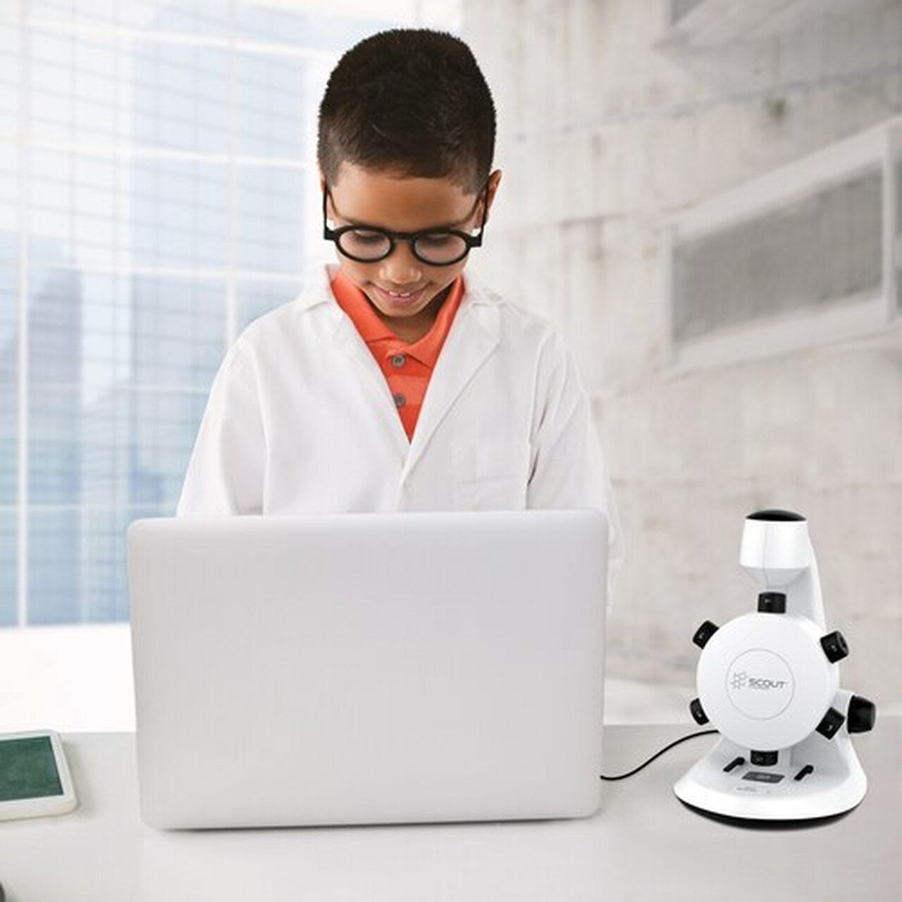Scout™ Digital STEM Microscope with Six Magnification Lenses - ARVRedtech.com | AR & VR Education Technology