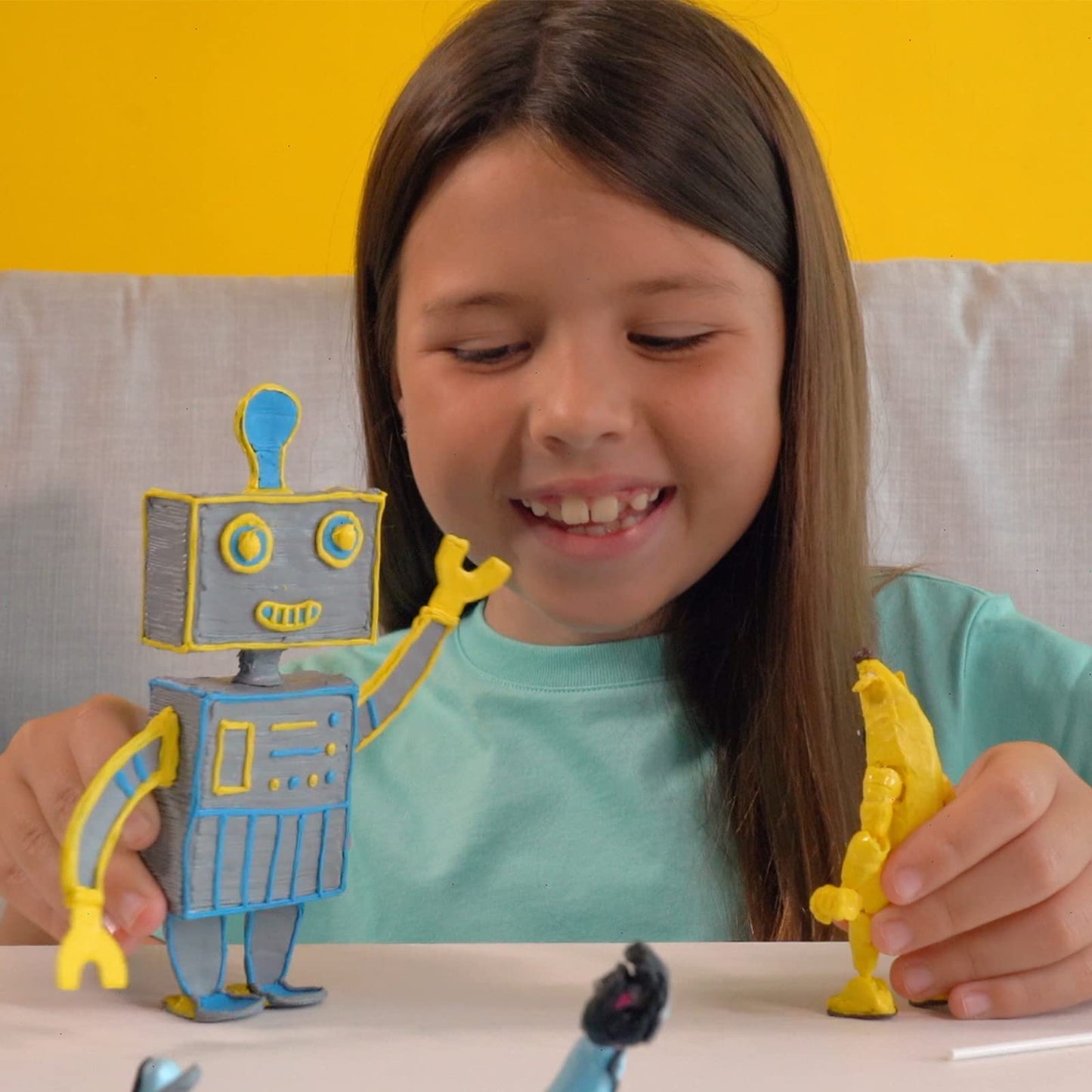 Child creating with 3Doodler Start+